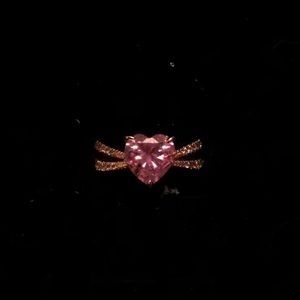 Fragrant Jewels Heart Ring